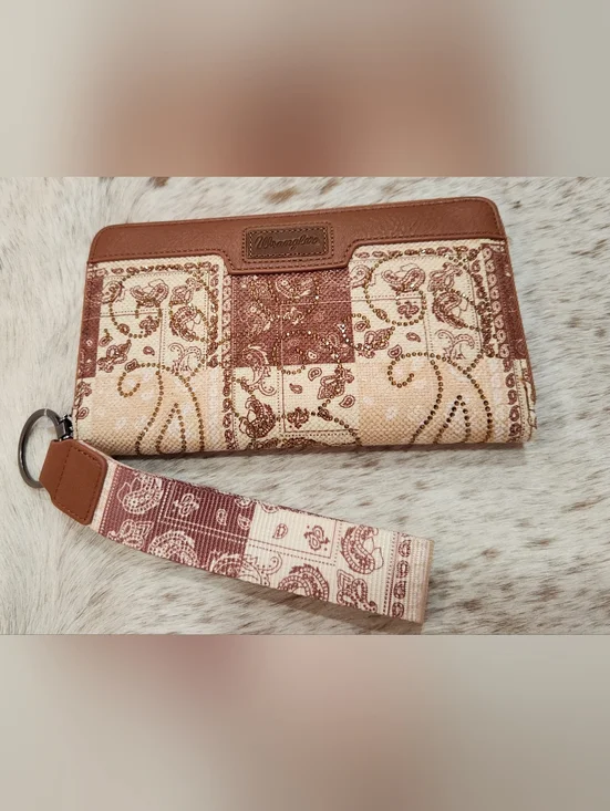 Wrangler Brown and Tan Paisley Patch Wristlet Wallet - Picture 4 of 4